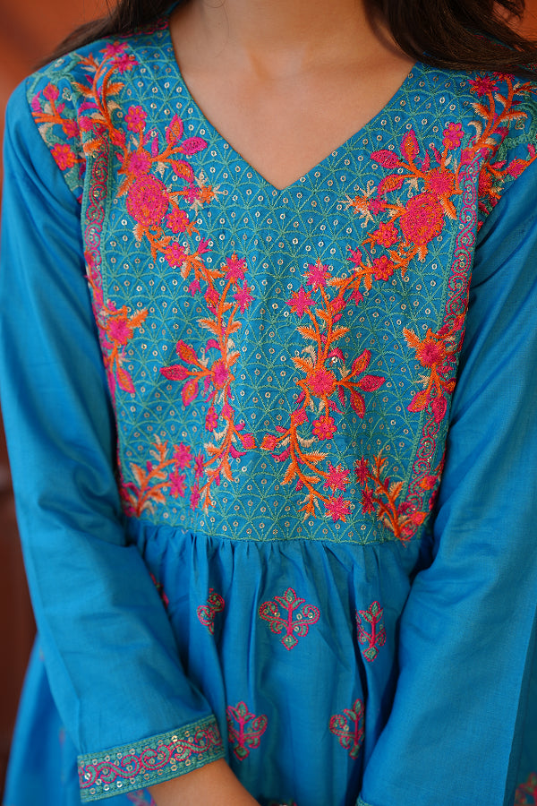 The Sapphire Splash (Blue with Pink Dupatta)